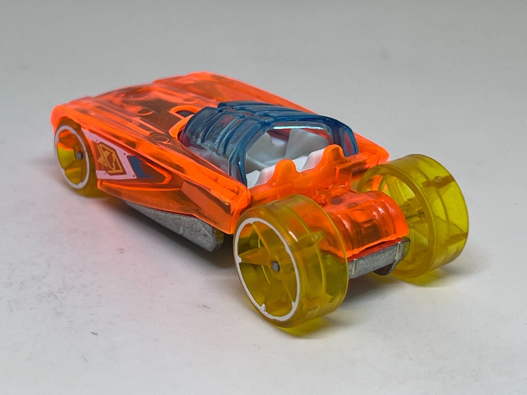 Hot Wheels Modellini d'auto: Hot Wheels Pharodox #552 – Usato da Wildegg venduto da LaaBoutique 2