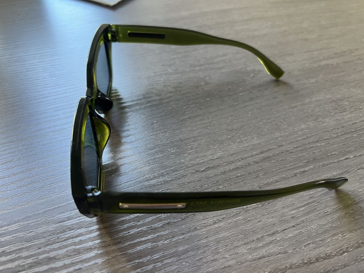 Occhiali & Lenti: Trendige Sonnenbrille, Olivgrün – Nuovo e nell'imballaggio originale da St. Gallen venduto da jil_d5rh 1