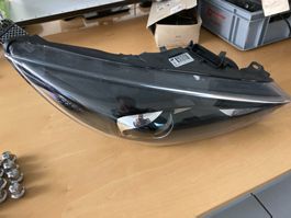 Ford Focus RS Scheinwerfer Rechts 22210484