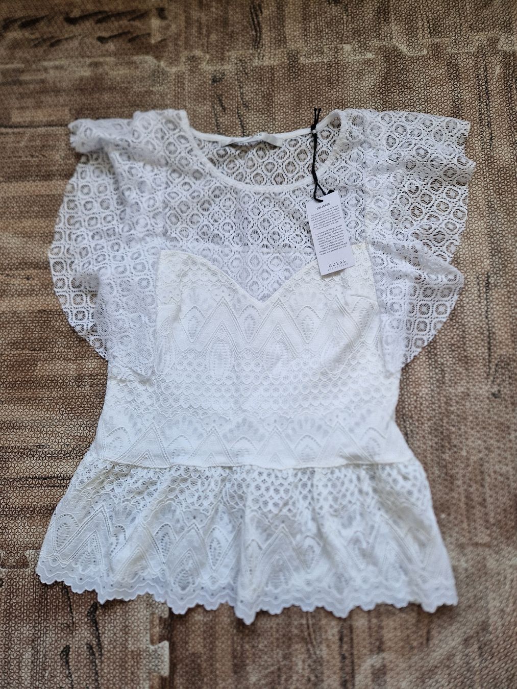 Guess Camicette: Oberteil von Guess Neu – Usato da Triengen venduto da KittyKat6