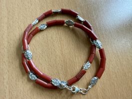 Neue Halskette mit antikem Bakelit und tibetischem Silber
