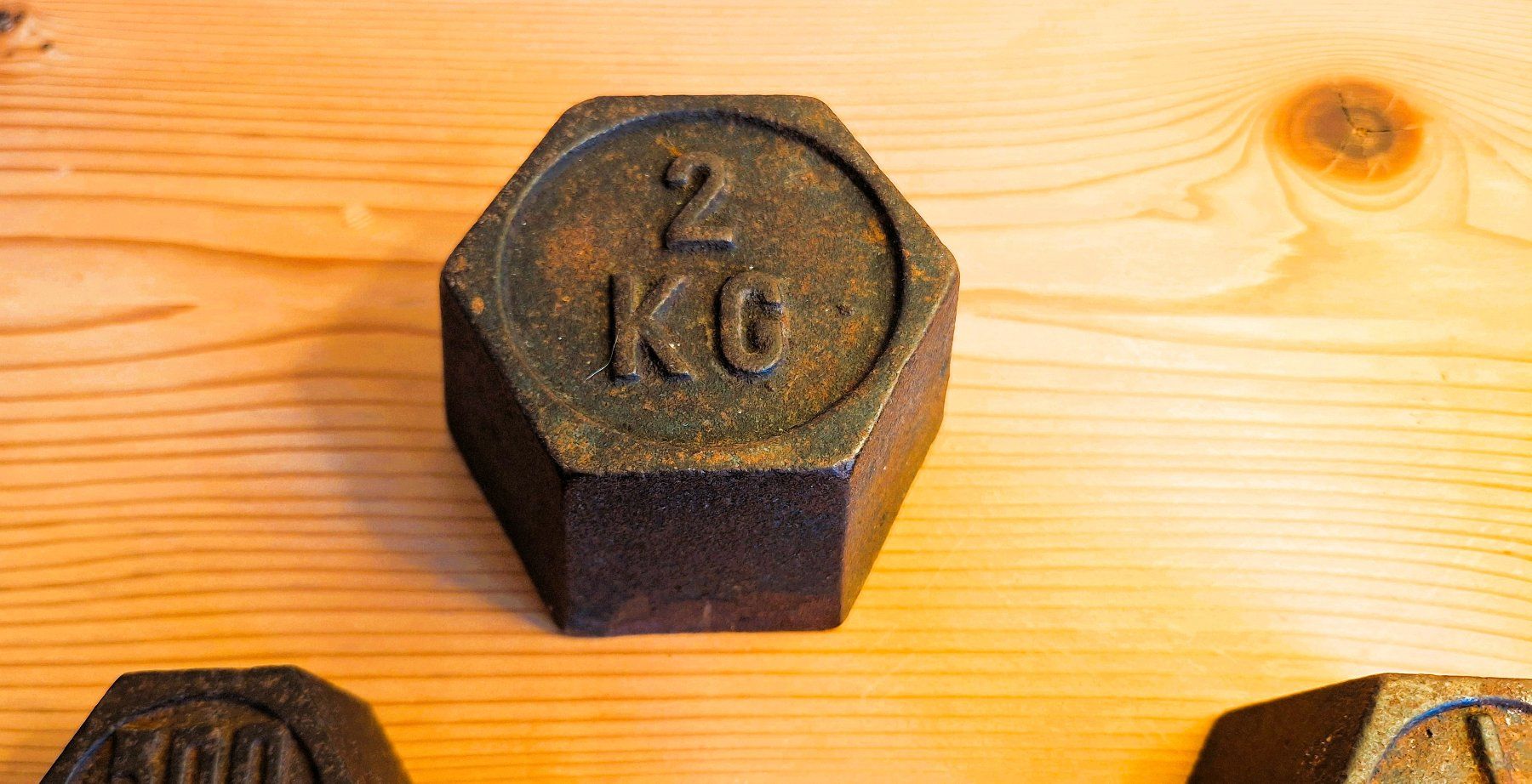 Bilance e pesi: Gewichtsstein 2 Kilogramm, antik, ab 1.- – Usato da Winterthur venduto da chvch 1