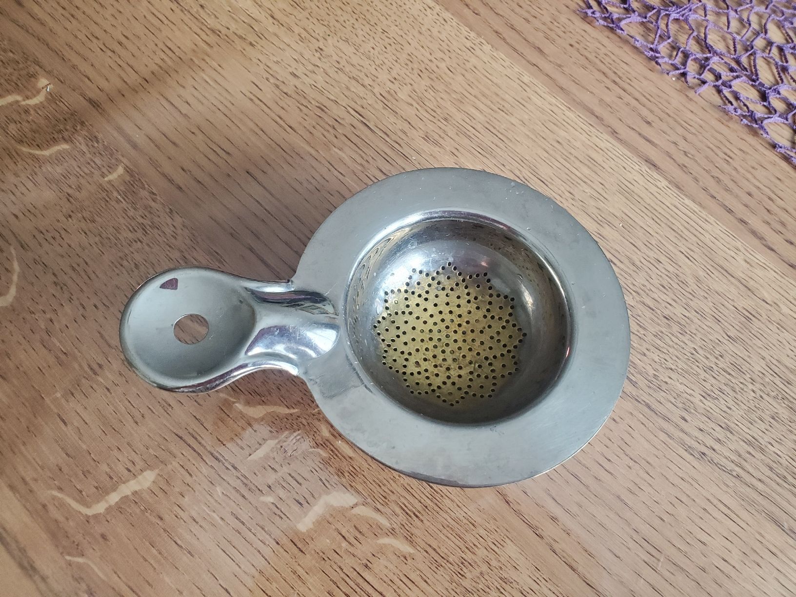 Küchengeräte: Teesieb mit Auffangschale Metall 2-teilig – Gebraucht aus Frauenfeld von BeneFull 2