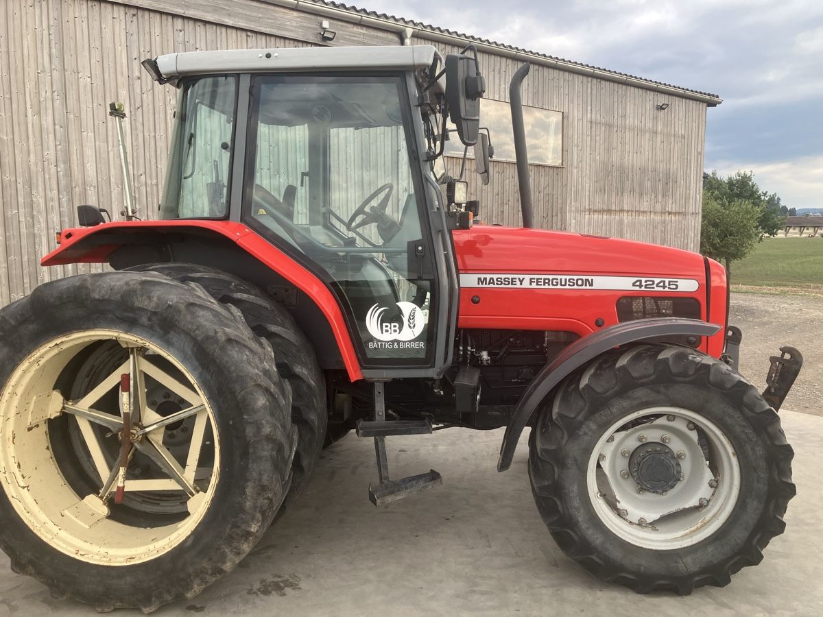 Massey Ferguson Trattori: Massey Ferguson 4245 – Usato da Kottwil venduto da Michaelb94 4