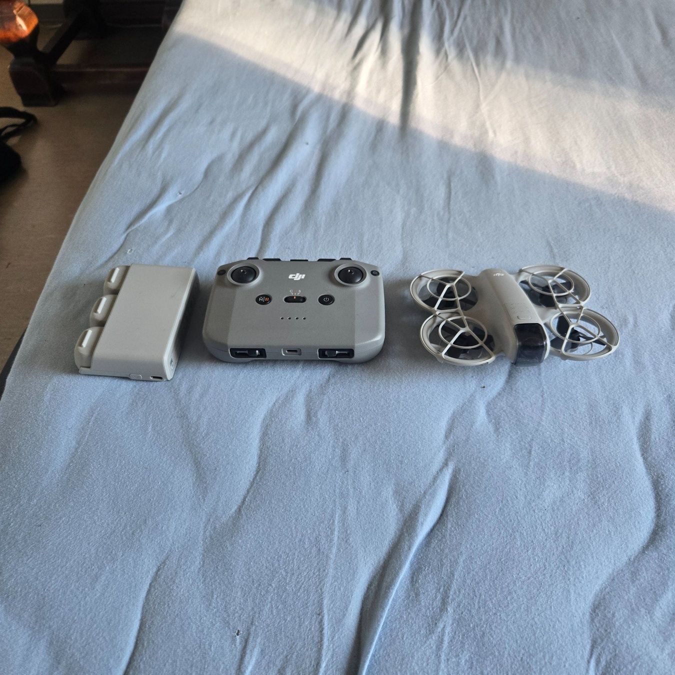 DJI Modellismo RC: DJI deo fly plus combo trois batterie utiliser trois fois – Usato da Posieux venduto da tv9_fh26
