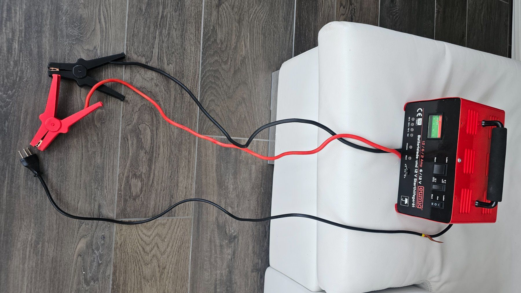 Caricabatterie: Eumig 6/12V Batterieladegerät + Starthilfe – Usato da Freienstein venduto da Mitenand 5