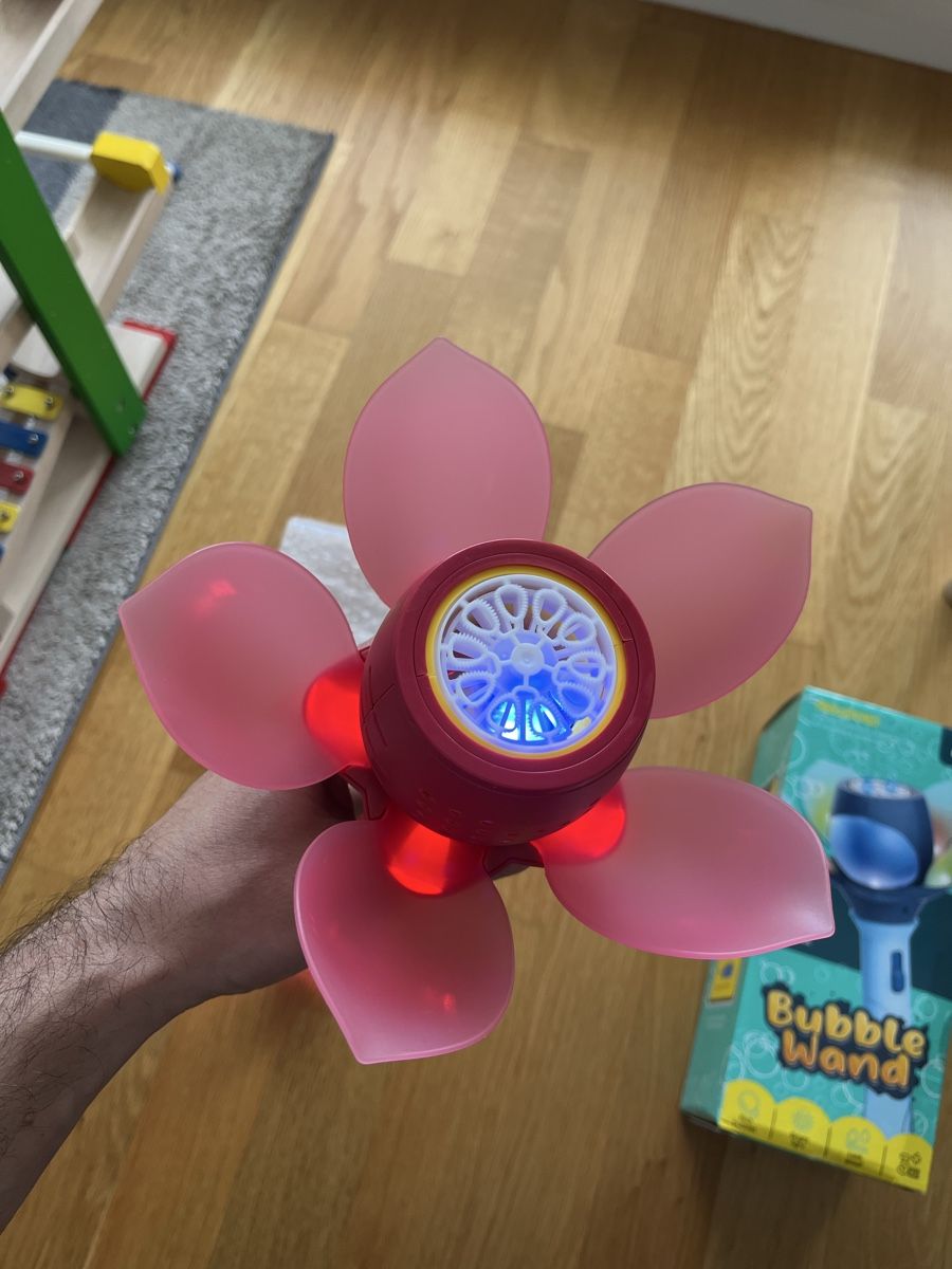 Giocattoli: Kids bubble wand - powerful - bright light - leak proof – Nuovo (secondo la descrizione) da Petit-Lancy venduto da ide_h2t9 2