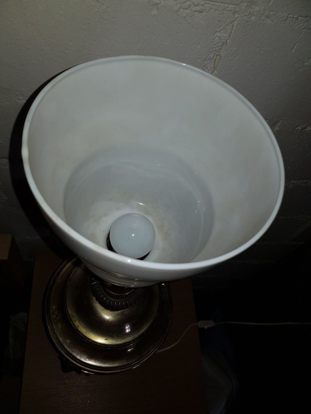 Lampade: Lampe Löwenköpfe antik – Usato da Seedorf BE venduto da Stibutz 7