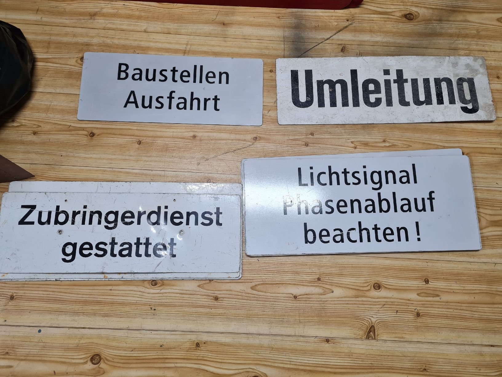 Schilder: énorme lot de panneaux signalisation – Gebraucht aus Villarepos von jerjer22 1