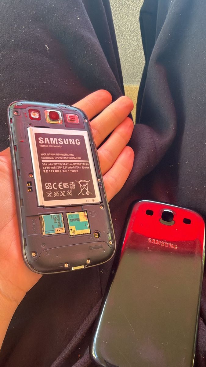 Samsung Handys / Smartphones: Galaxy s3 USB-C – Gebraucht aus Lausanne von Planet_Faisceaux 3