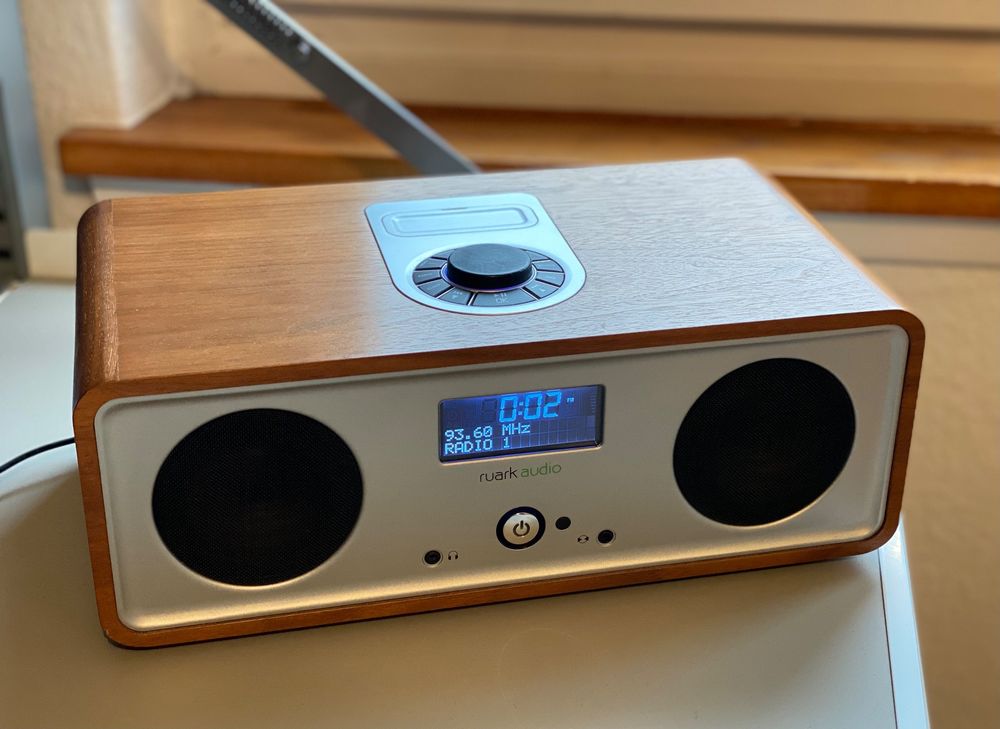 Ruark DAB+/FM Radio mit iPhone Dock Kaufen auf Ricardo