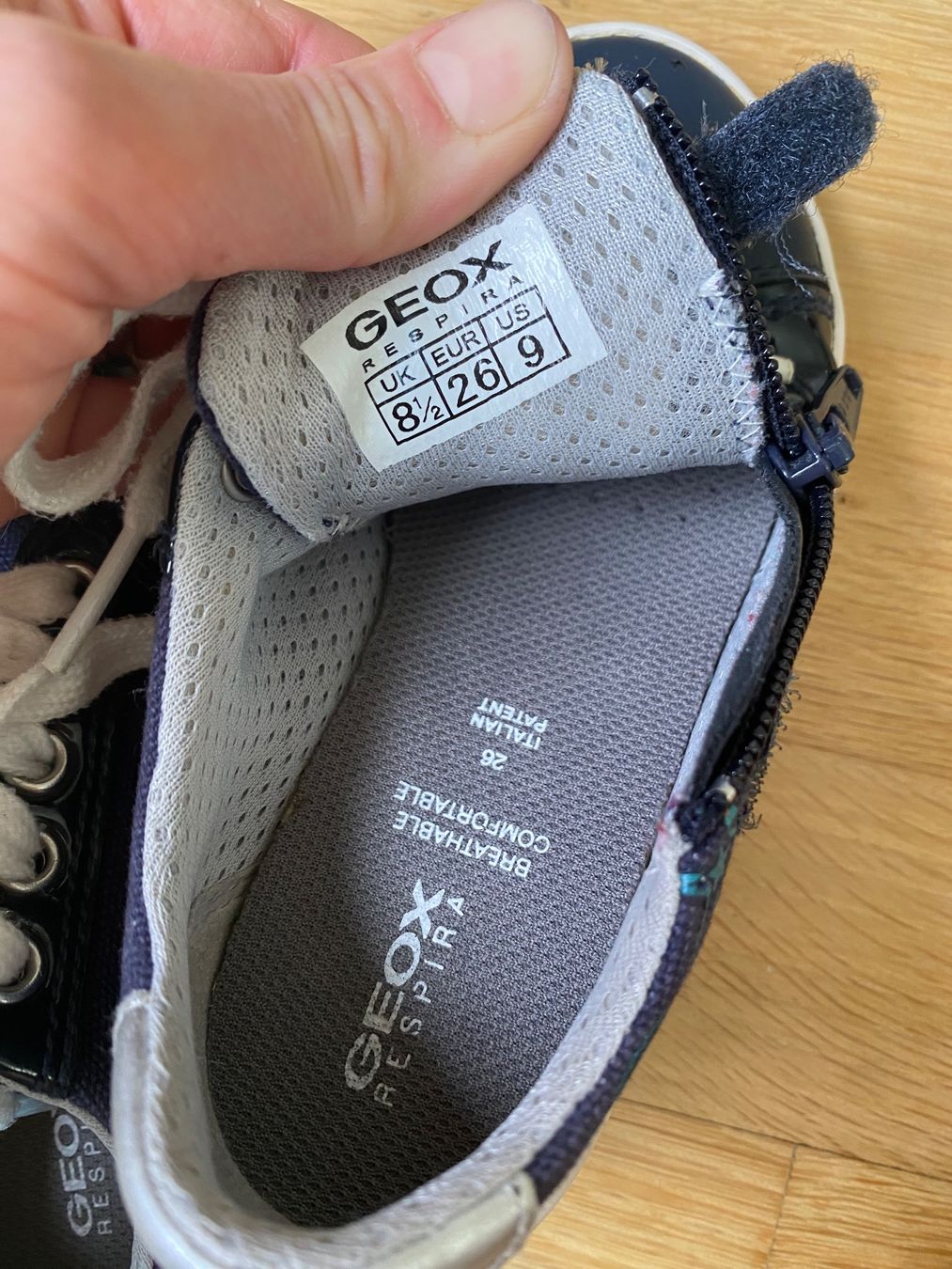 Geox Chaussures filles: Schuhe von Geox, Gr. 26 – D'occasion à Zürich par Mariaov 5