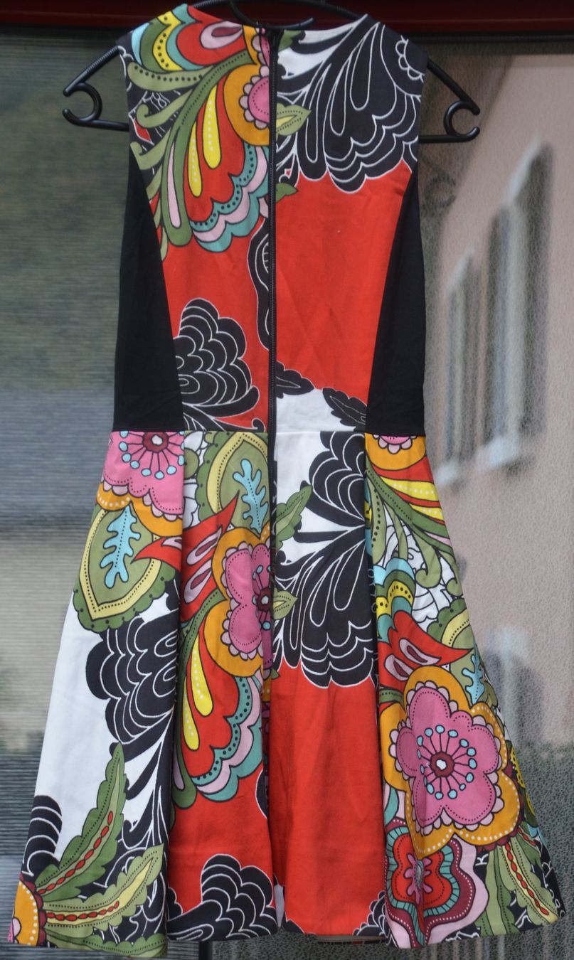 Vestiti: Alice + Olivia Kleid / Robe 2 (S) – Usato da Collonges venduto da Auganien 1