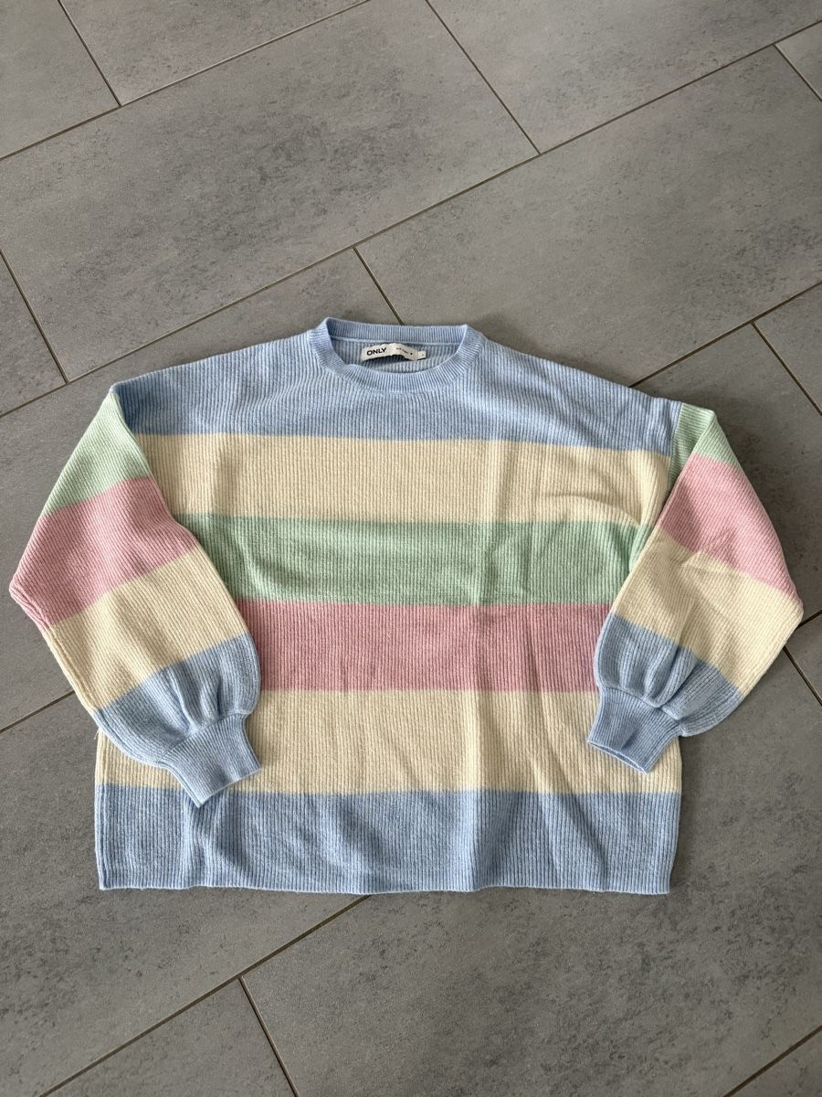 Only Pulls & Sweat-shirts: Damen Pullover ONLY Streifen Grösse L neuwertig – D'occasion à Bassersdorf par Agipsi