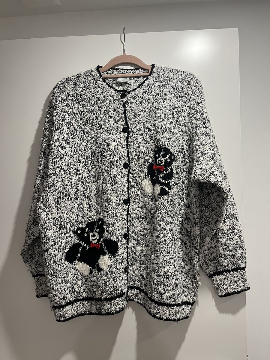 C&A Pullover & Sweatshirts: Vintage Kuschelige Strickjacke mit Bärchen – Gebraucht aus Zürich von Shopmystyle