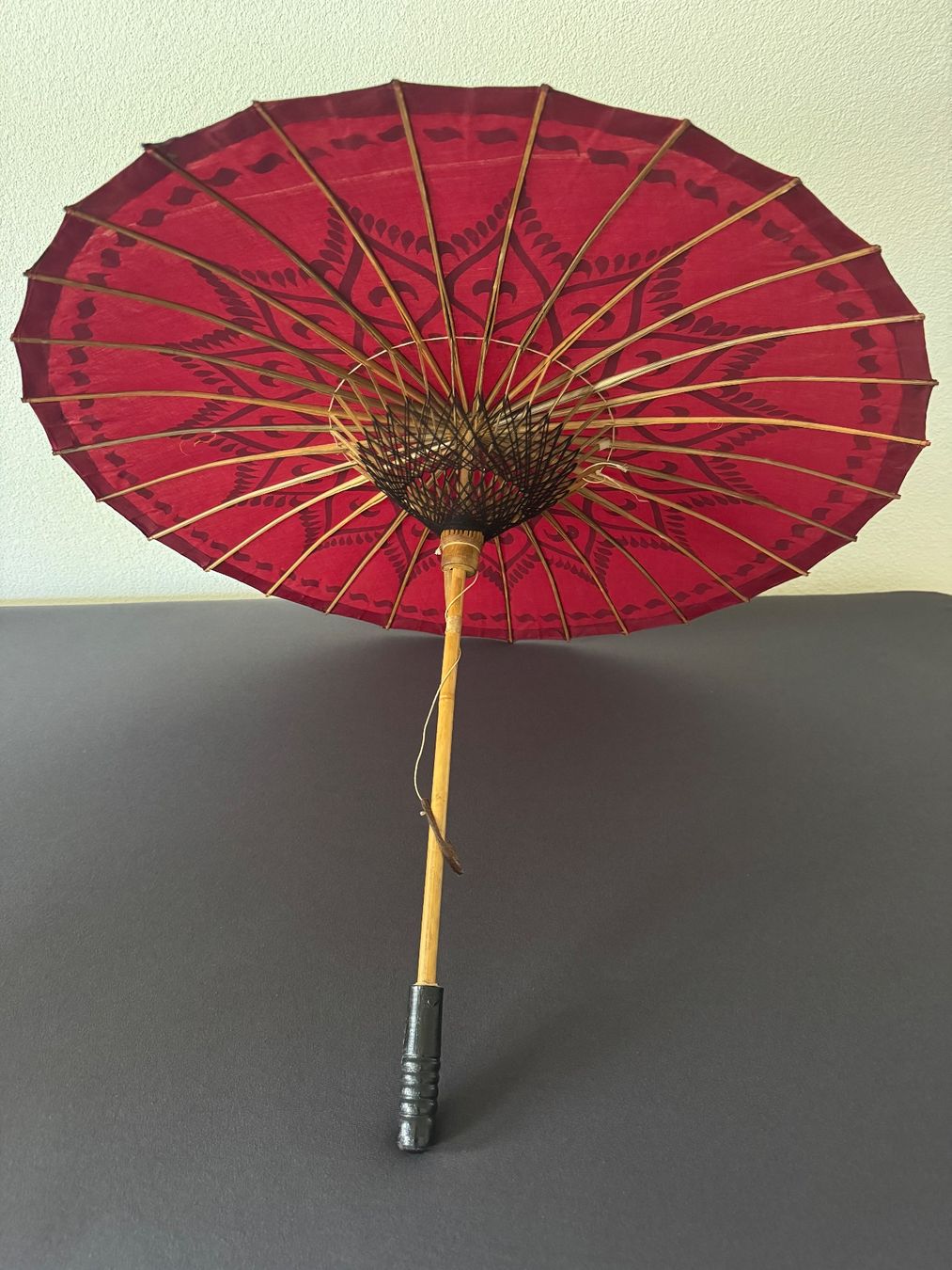 Parapluies: BURMESISCHER SCHIRM - FABRIKNEU – Neuf avec emballage d'origine à Honau par sainj 1