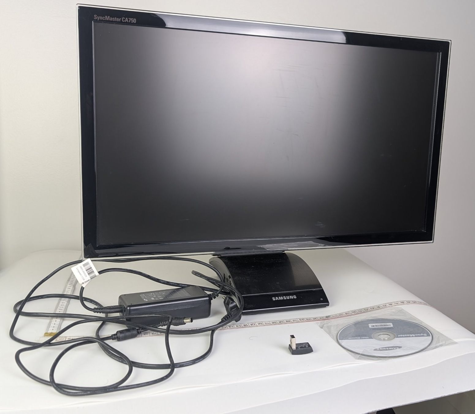 Monitor: Samsung SyncMaster CA750 23" Monitor – Usato da Zürich venduto da axolottchen