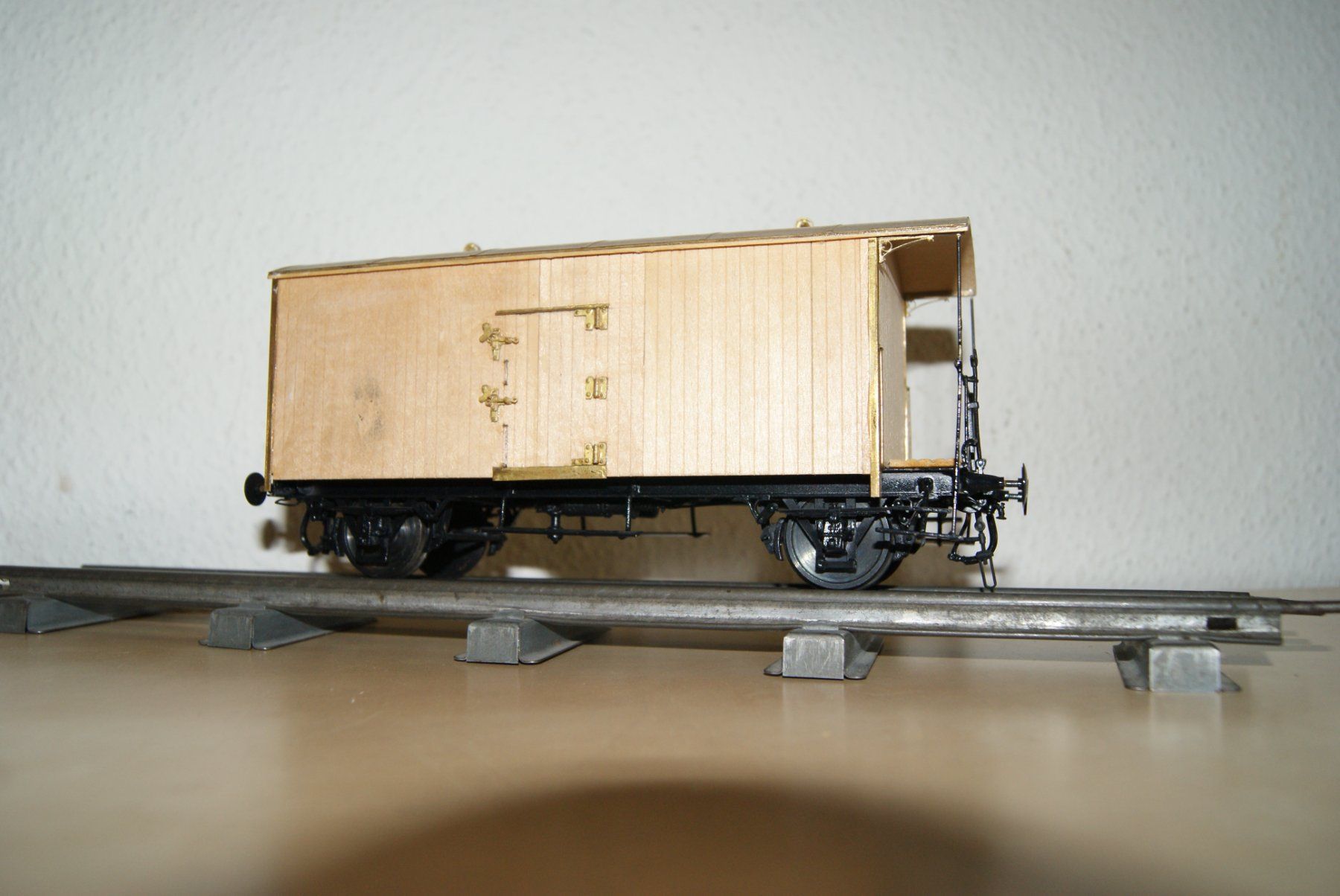 Gedeckter Güterwagen Spur 0 Marke «kei Ahnig» (Gebraucht) in Zürich für ...