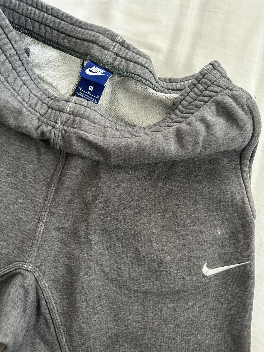 Nike Hosen: Nike Jogginghose/Trainerhose Grau, Gr. M – Gebraucht aus Zürich von hatykb 1