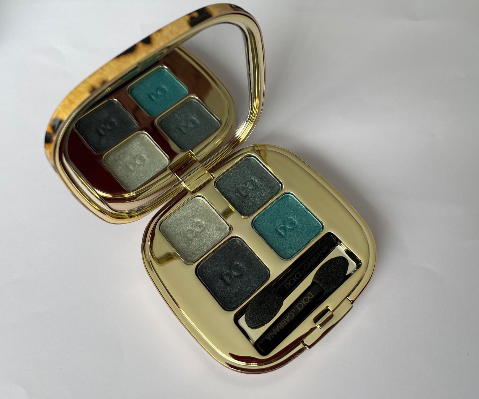 Make-up: DOLCE & GABBANA Lidschatten Palette Quad NP. 87.90 – Gebraucht aus Rüfenacht BE von Milena_1 7