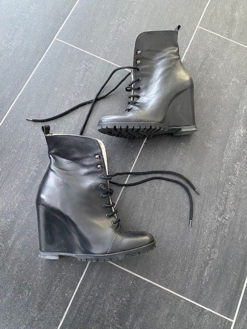 Scarpe da donna: Ankle  leather boots – Usato da Dallenwil venduto da ZD2019