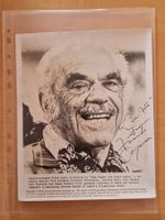 Frank Capra, Original Autogramm auf Foto in s/w