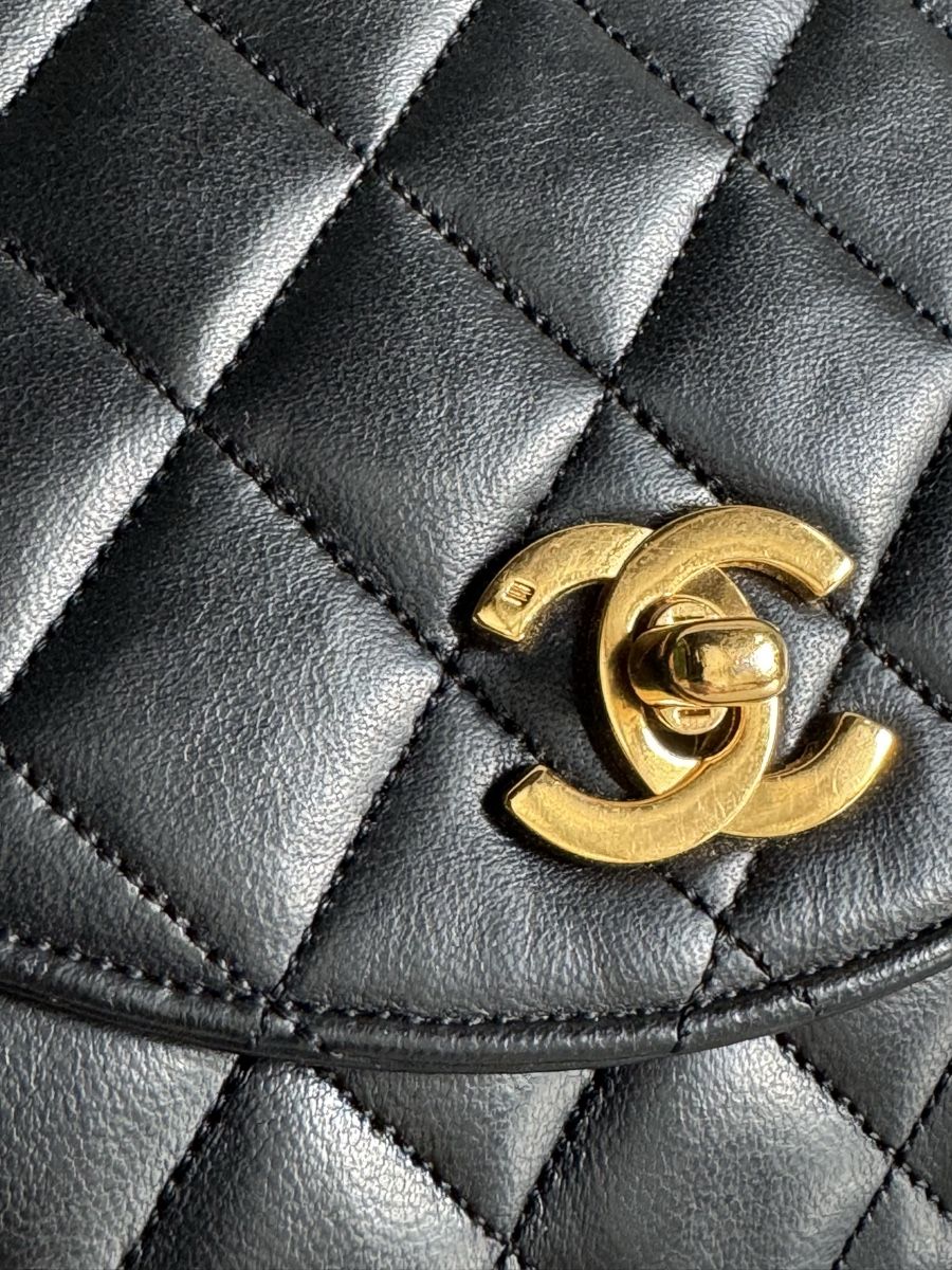 Chanel Borse da donna: Chanel Matelasse Lambskin Shoulder Bag Tasche – Usato da Kriens venduto da hannaandkiko 6