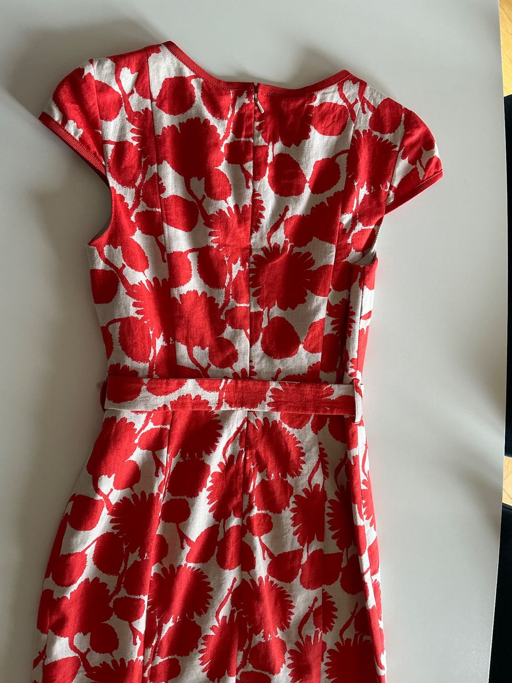 Hobbs Vestiti: Hobbs rot-geblümtes Leinenkleid Gr 36 – Usato da Zürich venduto da bea_s5tq 7