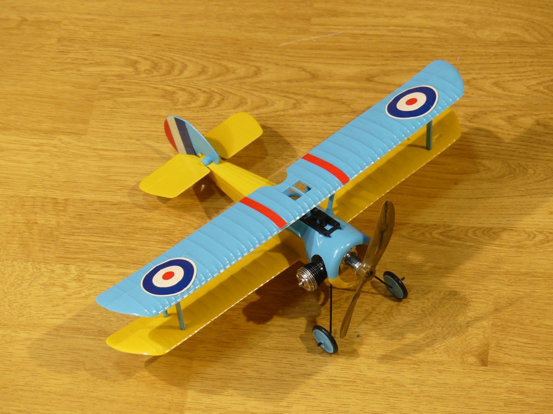 Modellismo RC: Fesselflugmodell ; Sopwith Camel von COX, - Vintage – Difettoso da Dürrenäsch venduto da Seafang