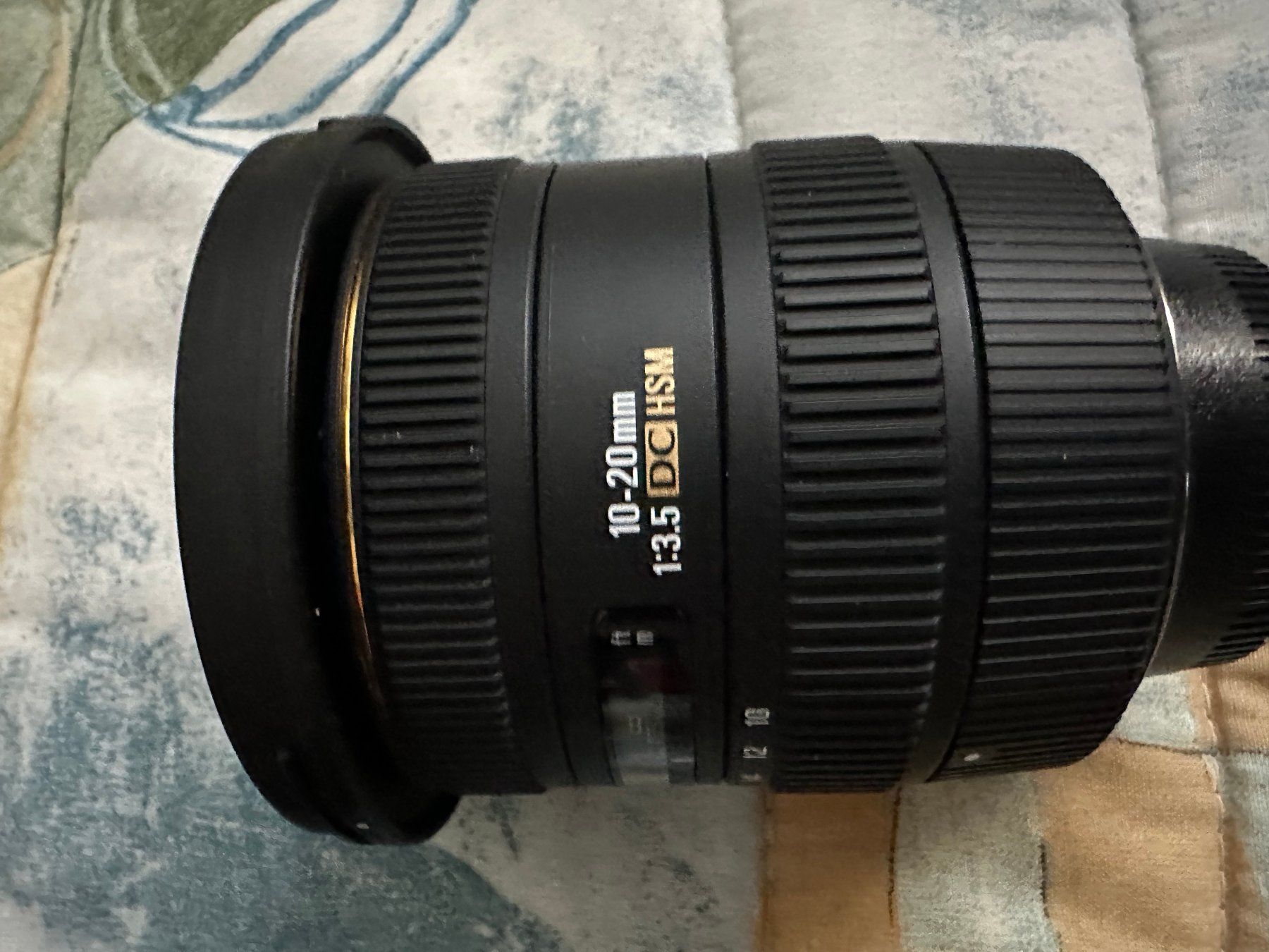 Sigma Obiettivi: Objectif Sigma pour Nikon, 10-20, F3.5, EX DC – Usato da Chene-Bourg venduto da Patlered
