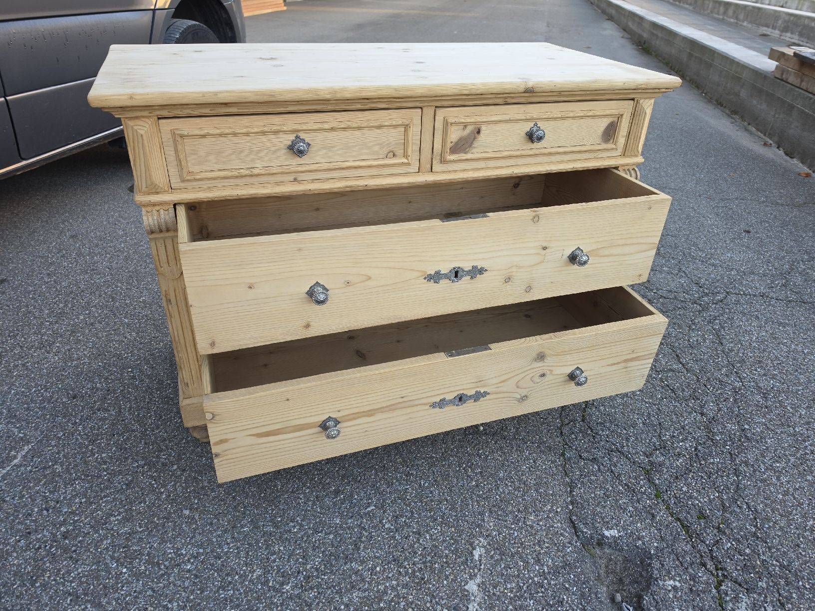 Commodes: Kommode aus Tannenholz Restauriert  – D'occasion à Wil SG par Athi 5