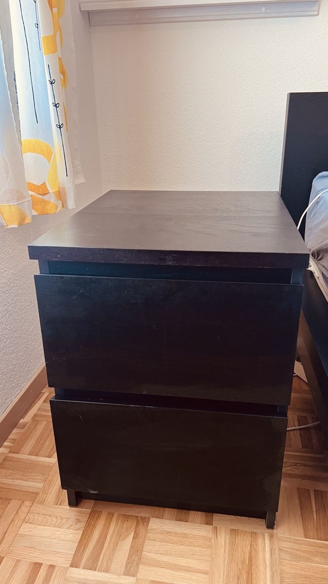 Ikea Cassettiere: IKEA Nachttisch / Kommode mit 2 Schubladen  – Usato da Zürich venduto da maudeni82 1