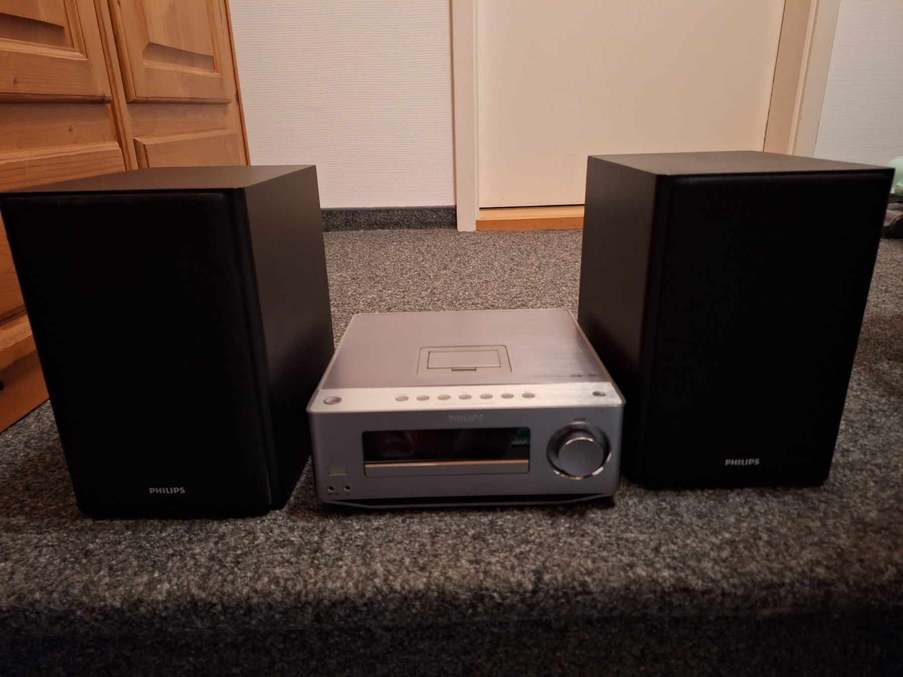 Philips Audio- & Mediensysteme: Philips Microanlage mit CD, Radio, USB - Top Zustand! – Gebraucht aus Romanshorn von Luette19