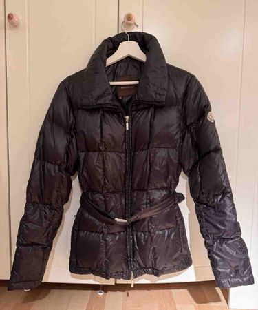 Klassische Moncler Daunenjacke schwarz Grösse 3 wie neu