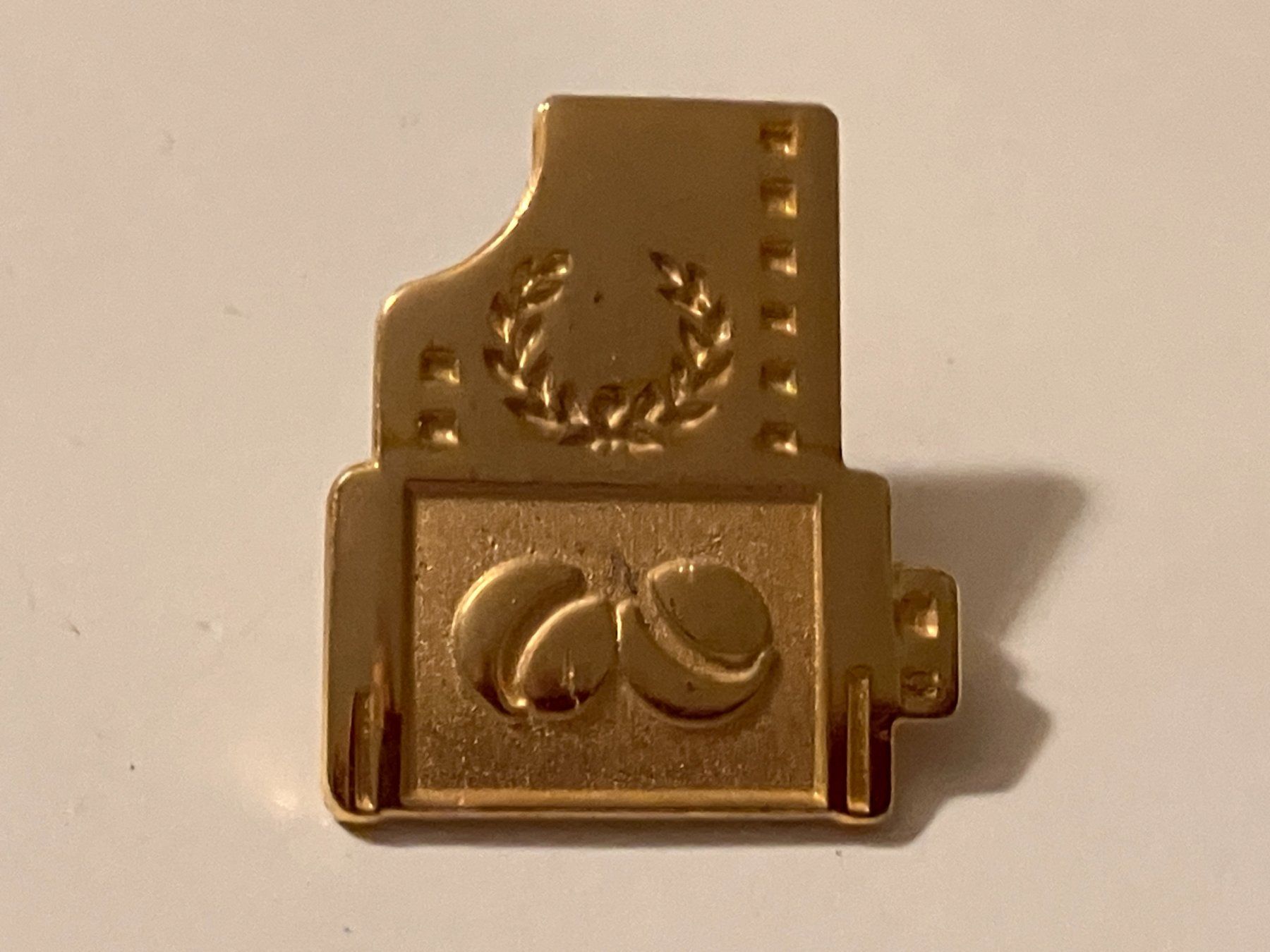 Placchette & Badge: 1 Pin Palme d' Or – Usato da Basel venduto da djwwpp