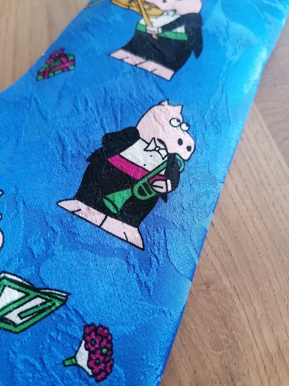 Krawatten: Gino Pilati mit Nilpferden Krawatte - Nr. 80 – Gebraucht aus Basel von vintagecollector 1
