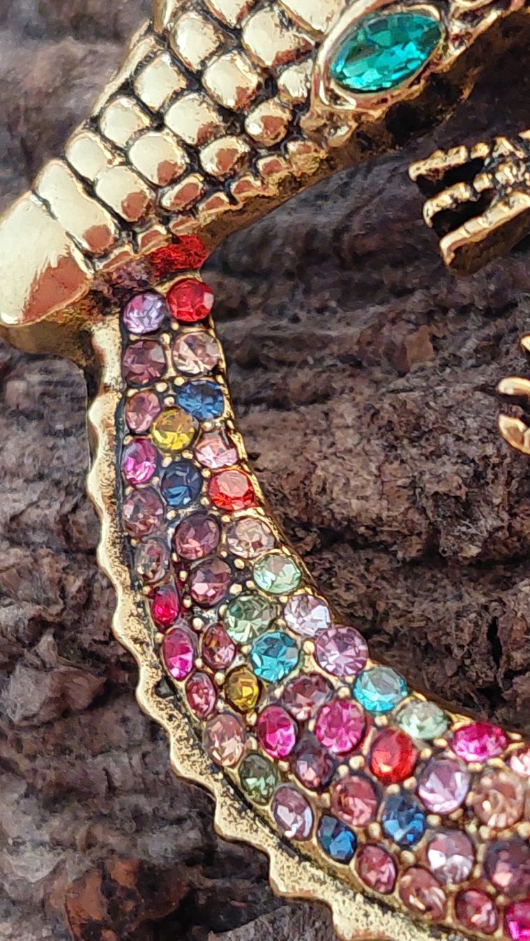 Spille & Fermagli: Farbige Brosche Krokodil / Echse goldfarbig mit Strass – Nuovo (secondo la descrizione) da Oberwil BL venduto da Kukkaniitty 3