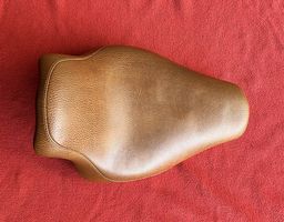 Sitz für Harley Davidson Softail (ähnlich Le Pera Soloseat)