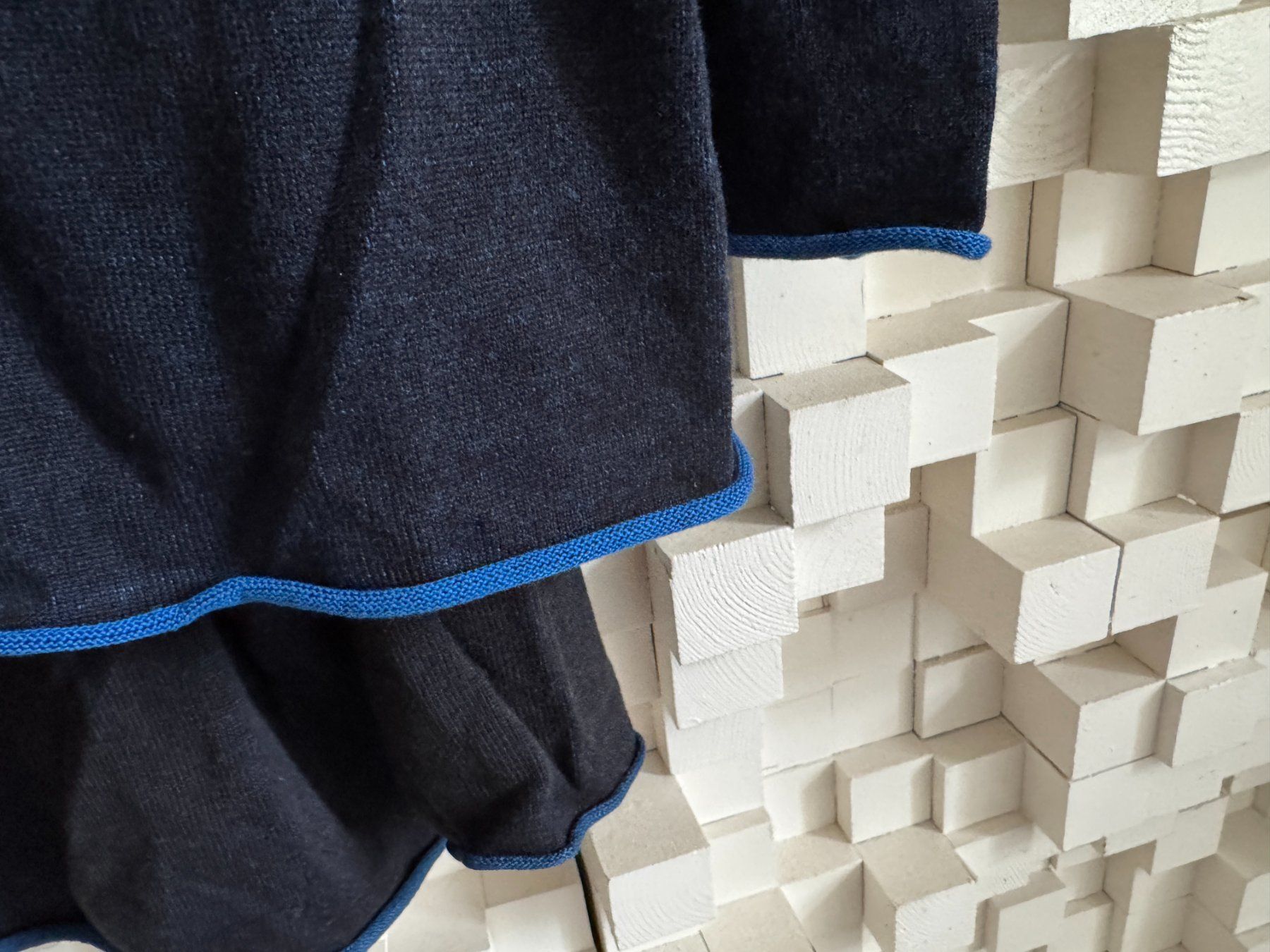 Pullover & Sweatshirts: coole dunkelblau blaue Feinstrickpullover Pullover gr M (L) – Gebraucht aus Zürich von Malco0 2