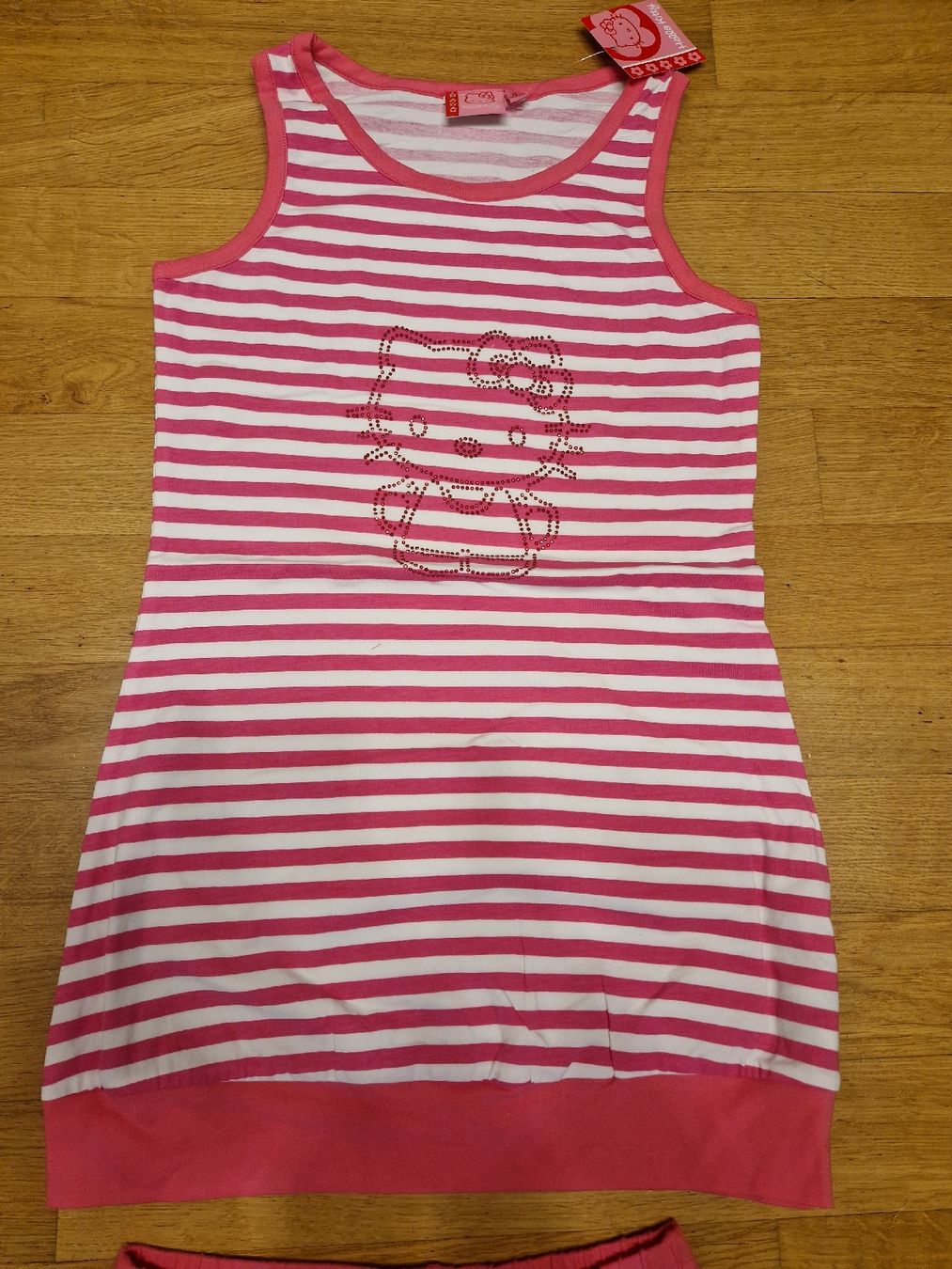 Pigiama & Simili: Ensemble Hello Kitty, rayé rose et blanc, taille 12 ans 152 – Nuovo e nell'imballaggio originale da Penthaz venduto da Sosotroc 2
