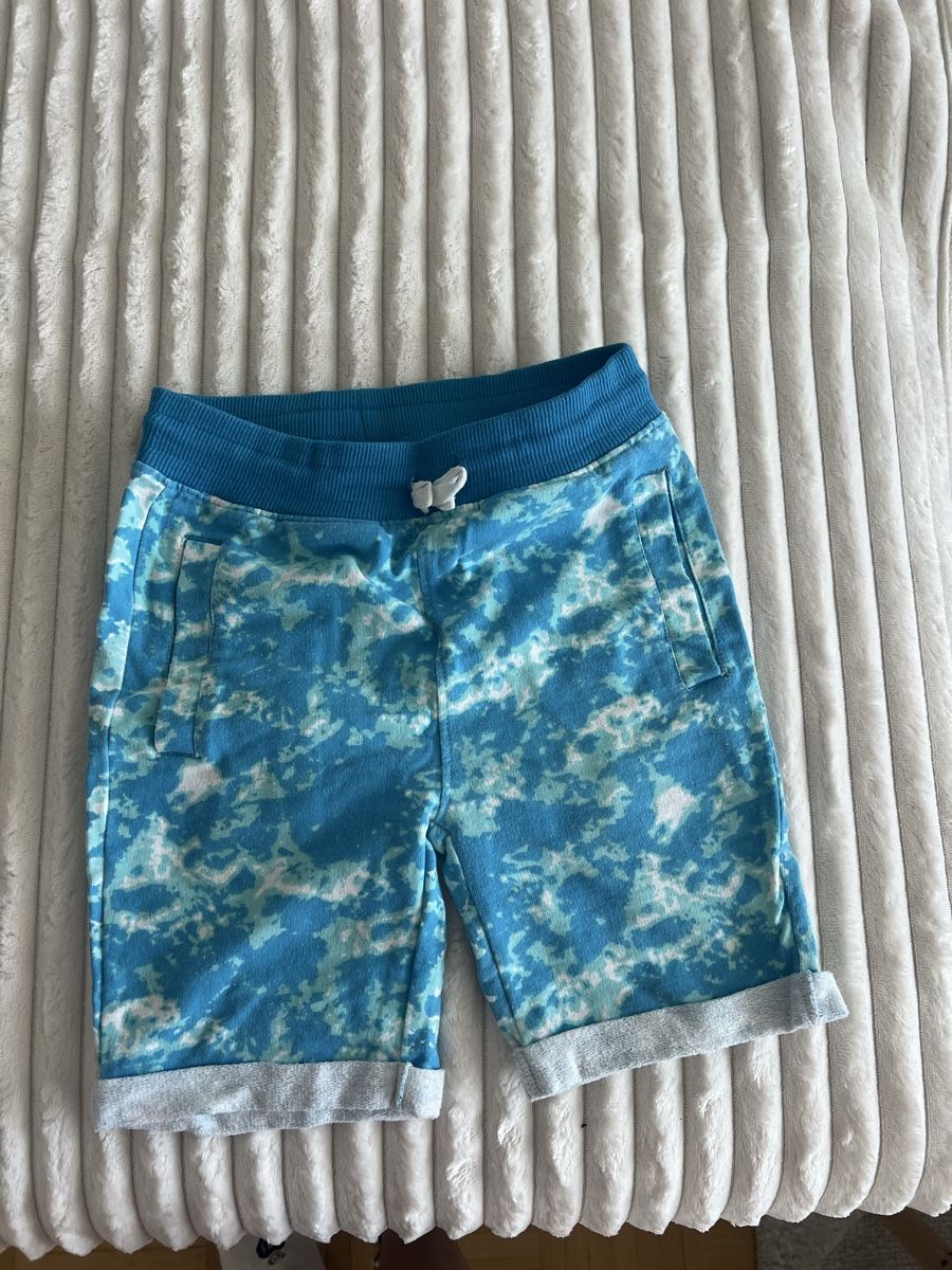 Pantaloni: SHORTS TÜRKIS GR 128 – Usato da Basel venduto da theo-g77