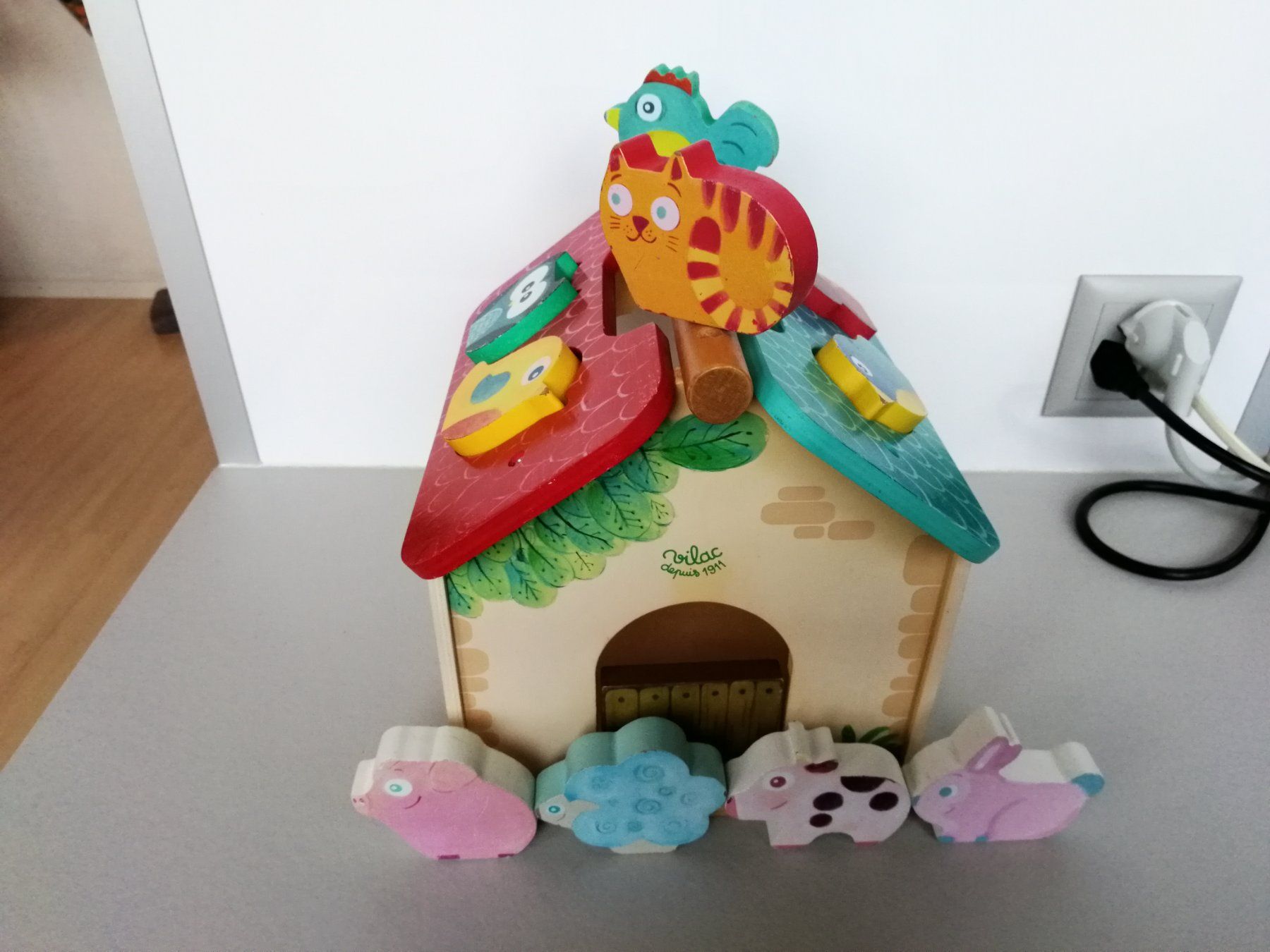 Vilac Giocattoli: Sortierbox Motorik Spiel "Stall mit Tieren" – Usato da Horn venduto da Corazon15