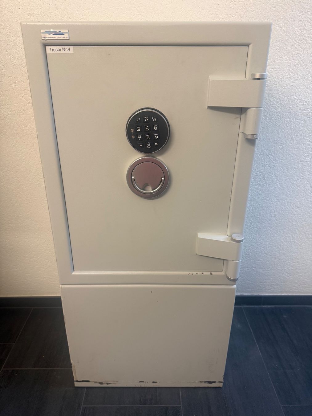 Tresor: Tresor Panzerschrank mit Zahlencode grau gebraucht – Gebraucht aus Aesch ZH von Tomy007008 6