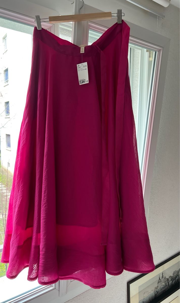 H&M Röcke: Maxi skirt premium selection – Neu und originalverpackt aus Lausanne von kao_blc2