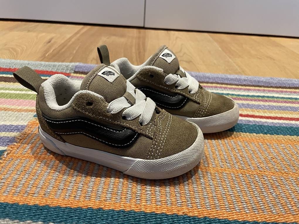 Vans Scarpe da uomo: Scarpe Vans – Usato da Stabio venduto da Chri__Sta