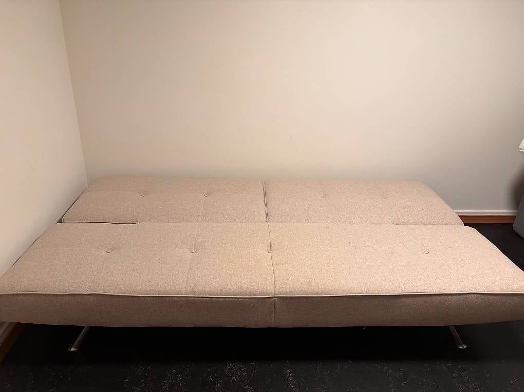 Divani: Schlafcouch gratis zum Abholen – Usato da Winterthur venduto da pau_9c2h
