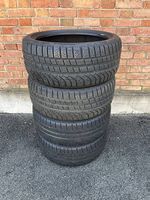 4 x 235/40/19 Pirelli Winterreifen 
