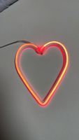 Neon-Herzlicht, Deko für romantische Abende 💖💡 