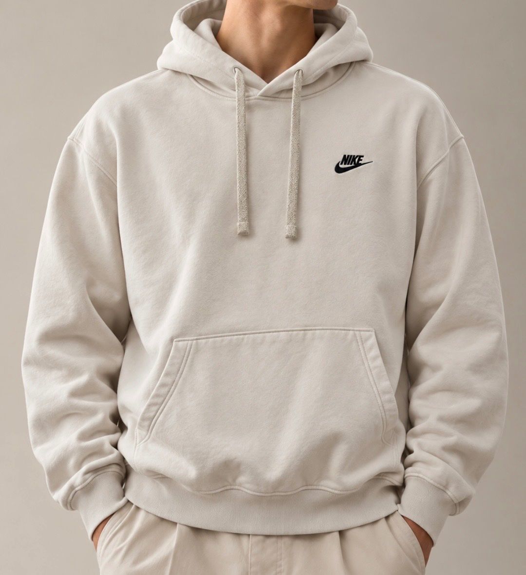 Nike Maglioni & Felpe: Sweat Nike S beige – Usato da Denens venduto da RomainSecondeMain