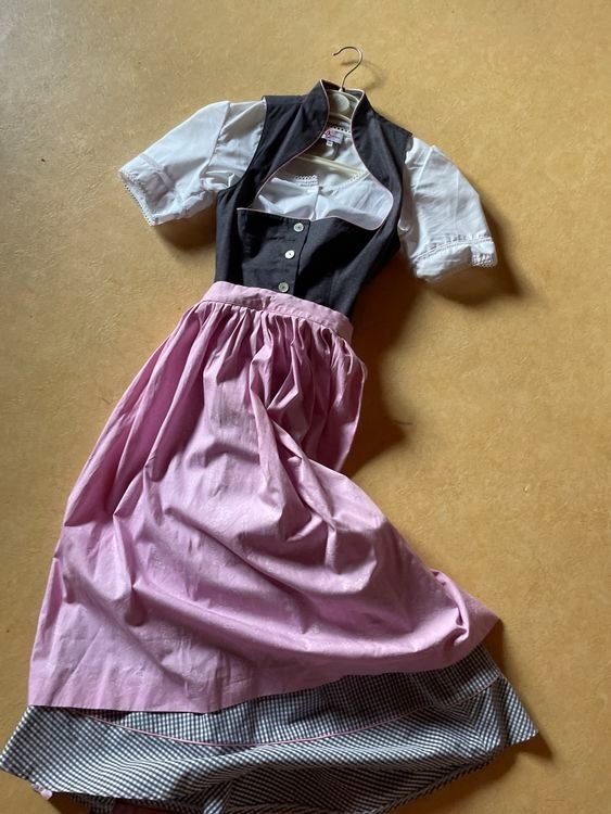 Vestiti: Edles Dirndl Gr. 34 3-teilig – Usato da Erschmatt venduto da Gragetsch